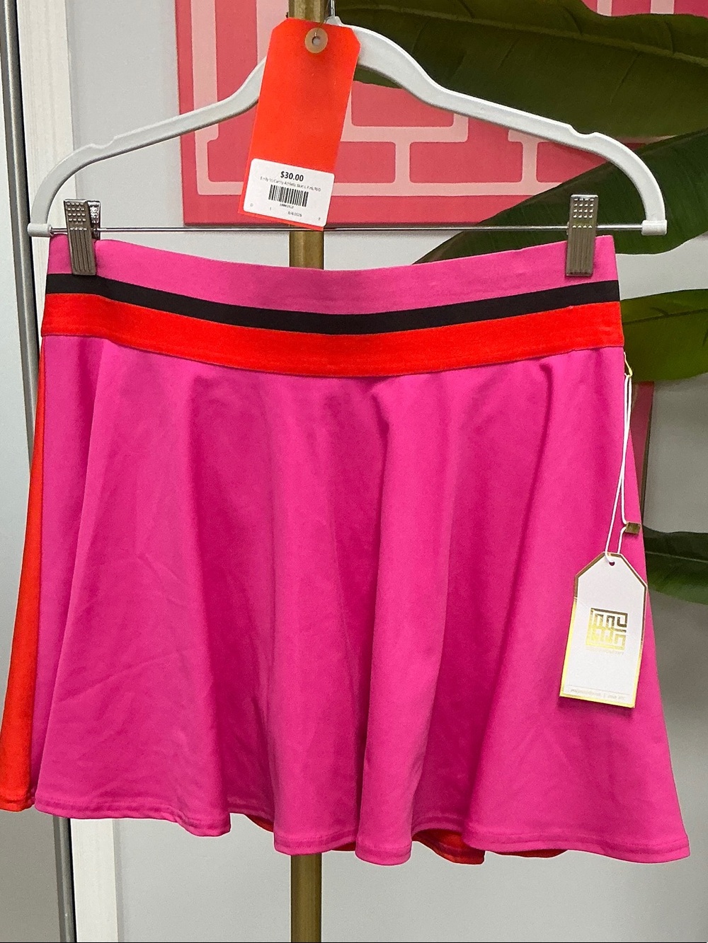 Athletic skirt red and pink